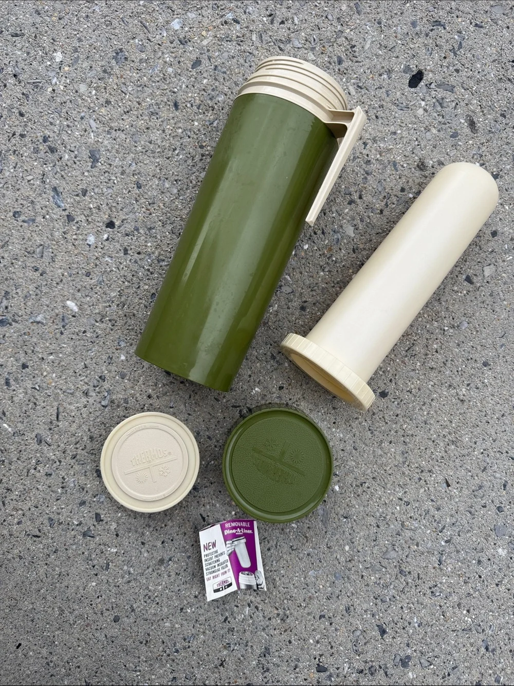 Thermos Olive Green and Cream Insulated Bottle Set